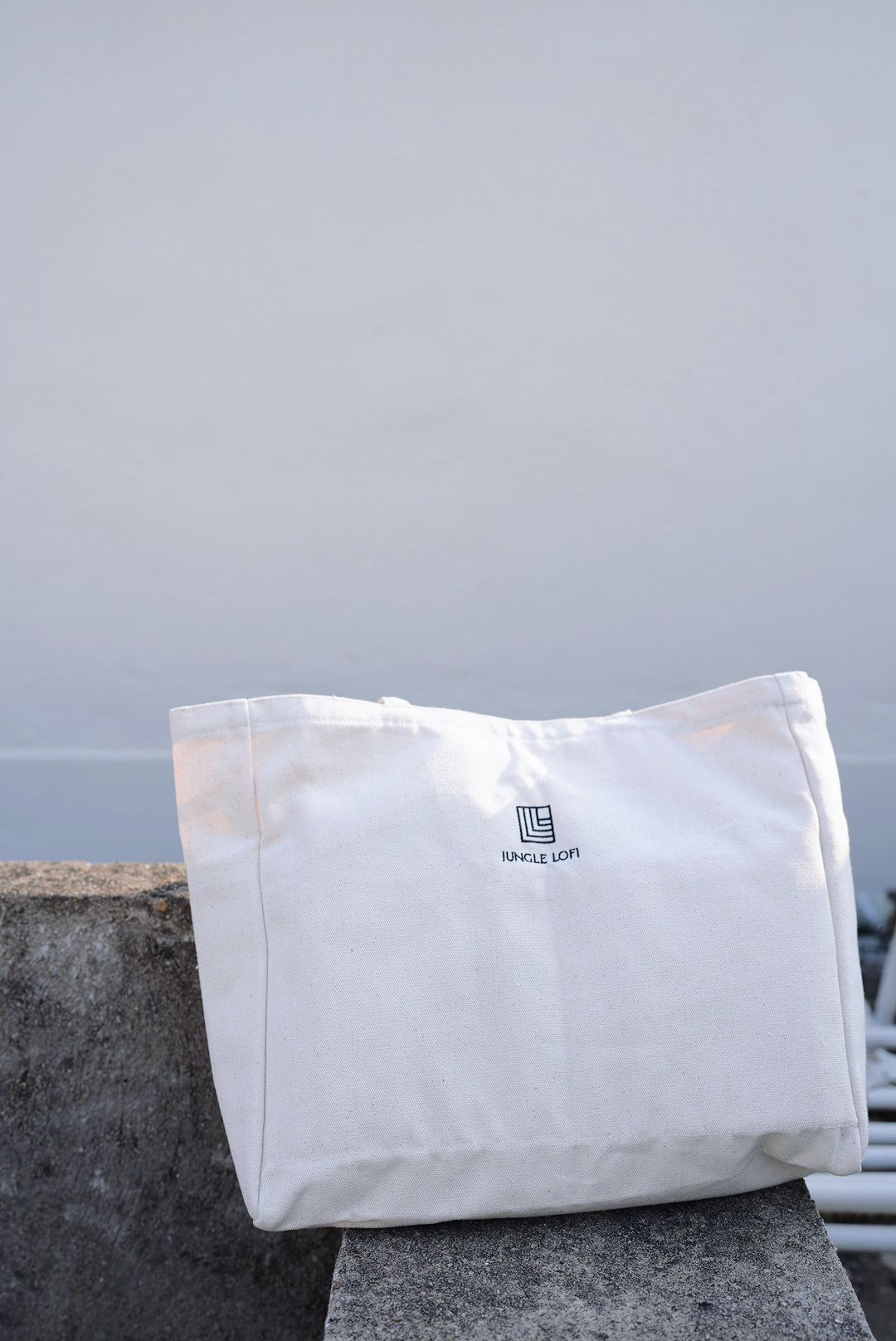 JL The Vessel of Echoes Totebag